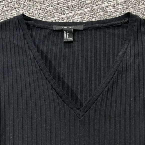 Forever 21 | Black V-Neck Long Sleeve Bodysuit - Picture 4 of 9